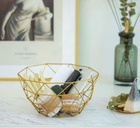 Gold wire baskets