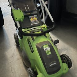 2 Grass Mower 20inch 1 Gas ($150) -16inch 1 Electric($120) 