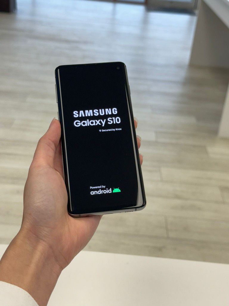 Samsung Galaxy S10 5.8Inch Smartphone - 90 Day Warranty - Payments Available With $1 Down 