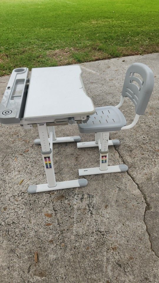 Table Abd Chair