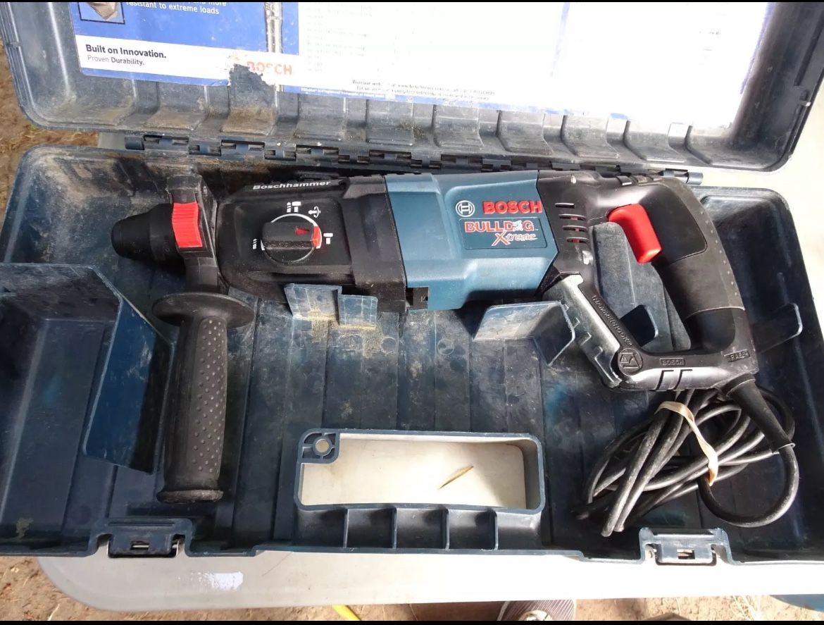 Bosch Bulldog Extreme Hammer Drill