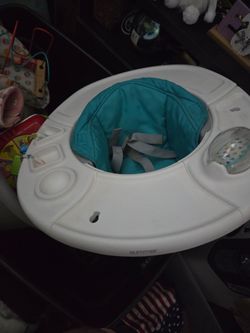 Summer Infant baby seat.