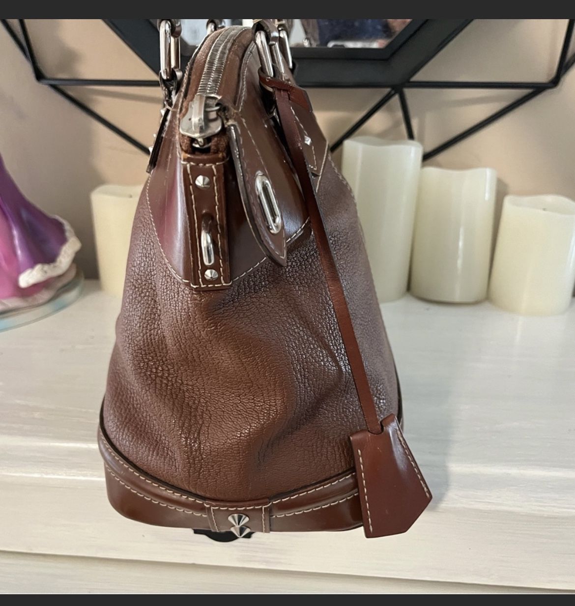 Authenic Louis Vuitton Suhali Lockit MM Handbag for Sale in Orange, CA -  OfferUp