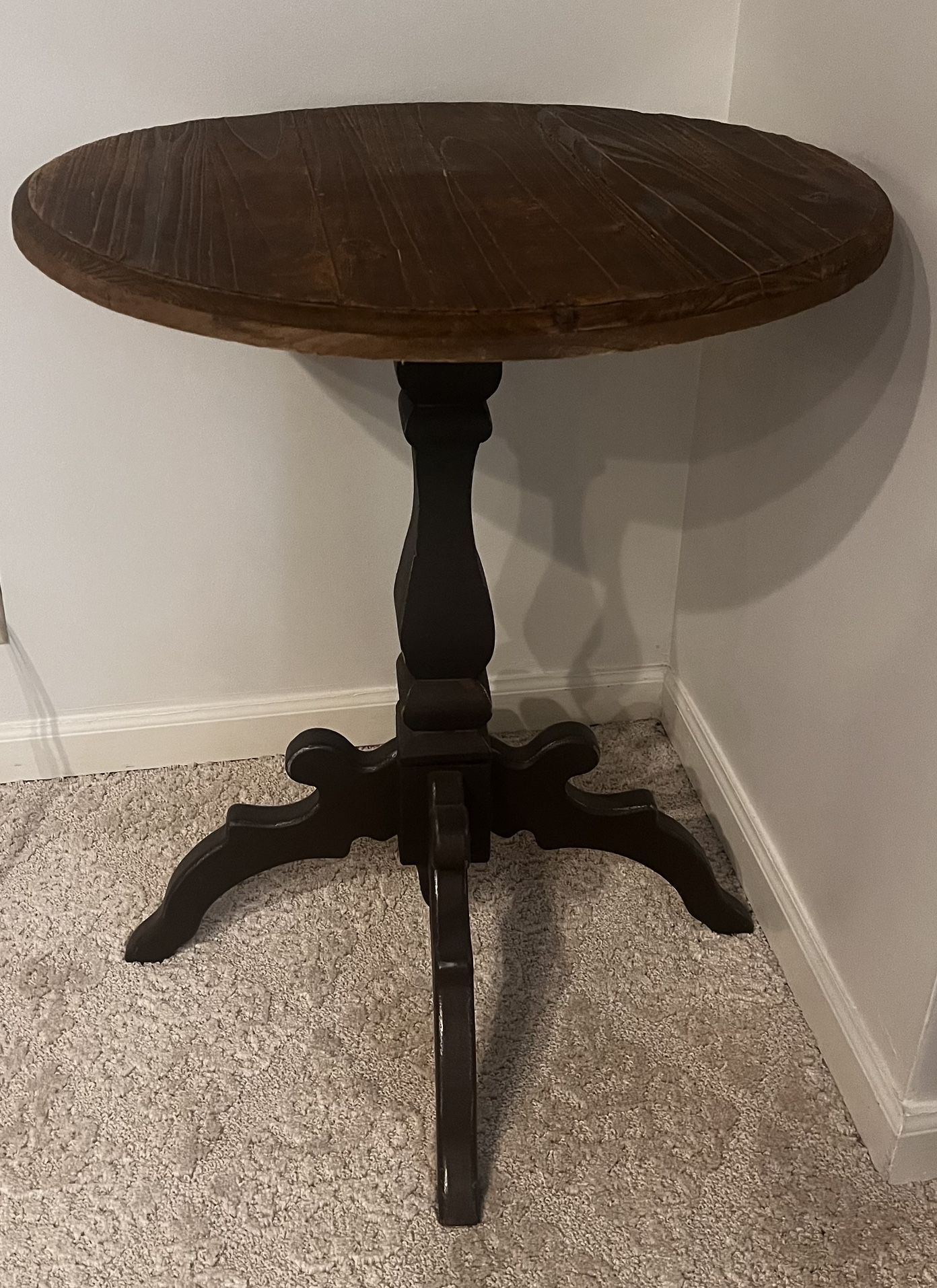 Round Side Table 