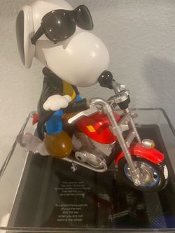 Miniso Peanuts Snoopy Motorcycle Blind Box Figure