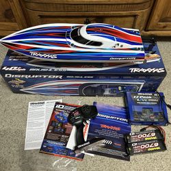 2025 Traxxas Disruptor With charger And batteries!!!