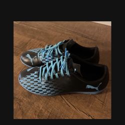 Puma Shoes Size7