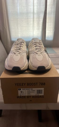 Yeezy 700 Analog
