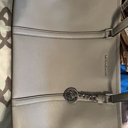 Like New Micheal Kors Bag 