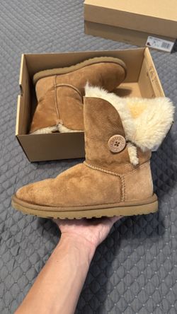 UGG Chestnut Bailey Boots