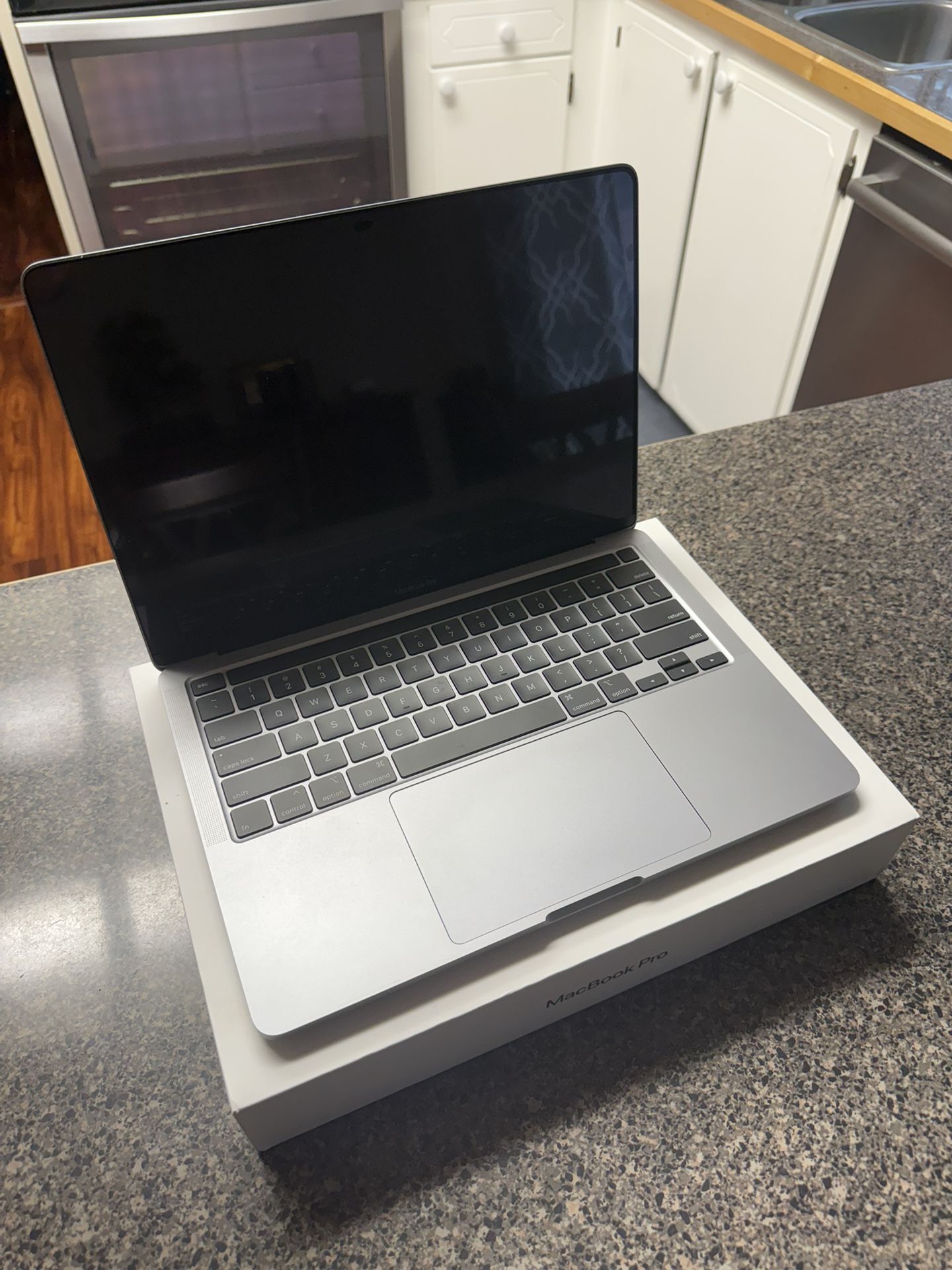 MacBook Pro 2020 W/Touch Bar 13 Inch 512 Gb Space Grey