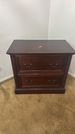 Heavy-Duty 2-Drawer Wood Lateral File Cabinet – Locking