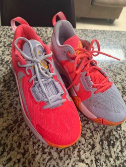 “Mix matched” Nikes
