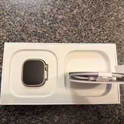 APPLE WATCH ULTRA 2 *MINT* 100% HEALTH