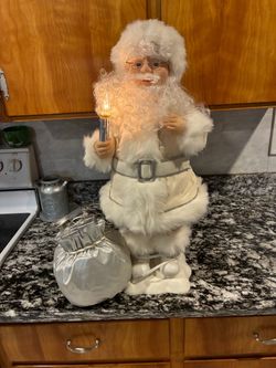 26” white Santa motionettes figure with Xmas bag ex cond