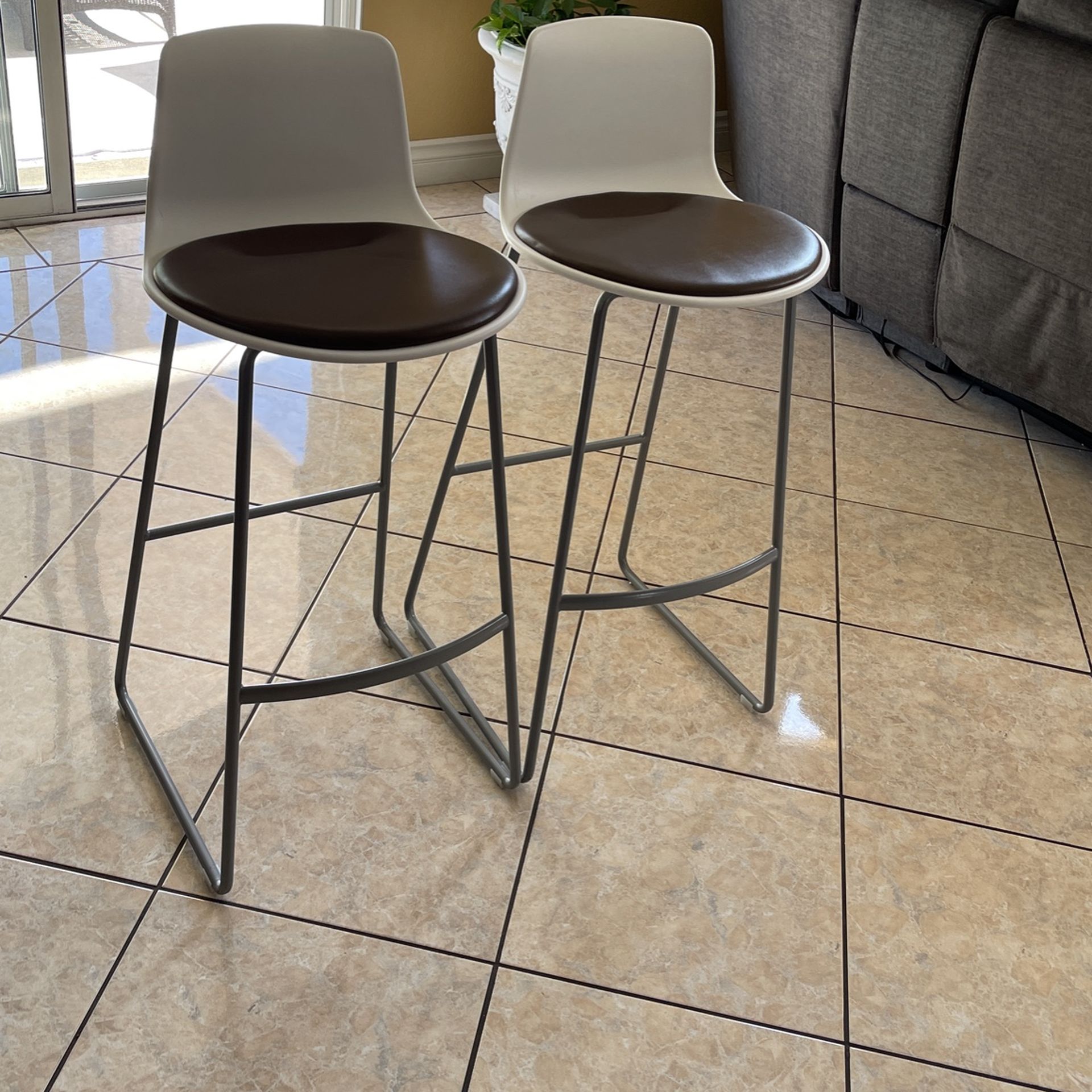 Outside Bar Stool