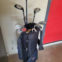 Ram's Golf Bag With Assorted Club