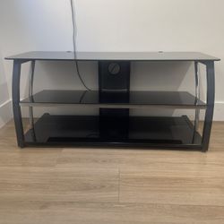 TV TABLE