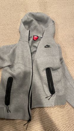 grey nike tech size medium 100% authentic brand new