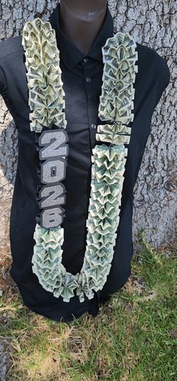 Graduation lei