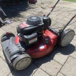Honda-Powered Lawn Mower – Troy-Bilt TB240