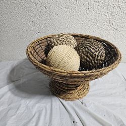 🧺 Rattan Pedestal Bowl 🧺