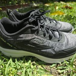 Women's Fila Memory Akimbo Heather Sneakers