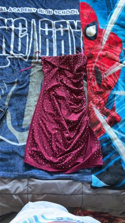 Woman’s Small Sparkle Red Dress