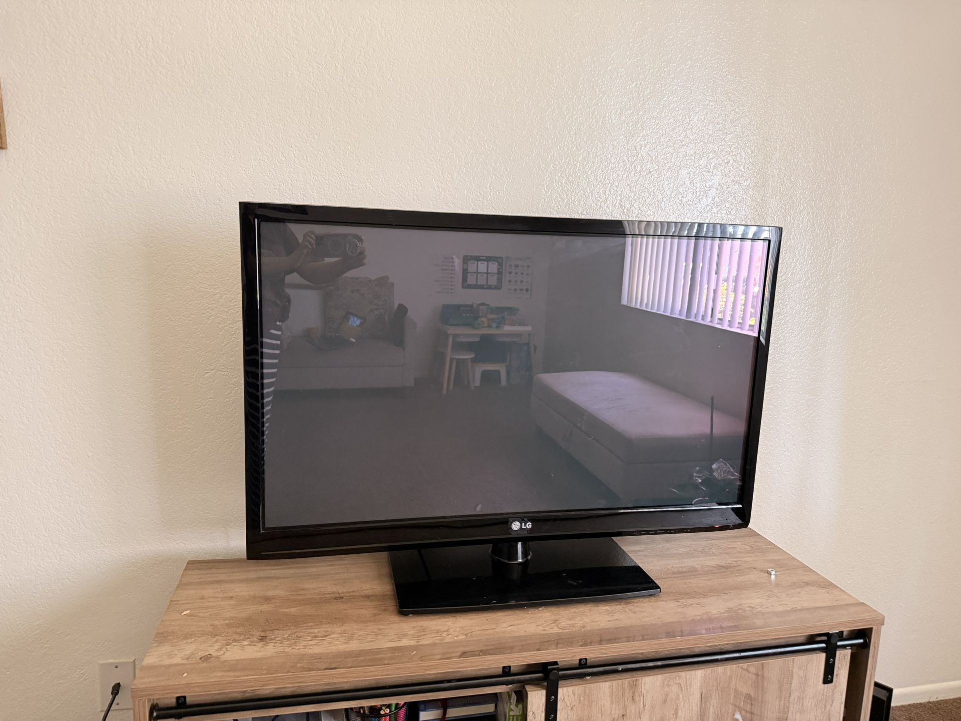 40 Inch LG Plasma TV