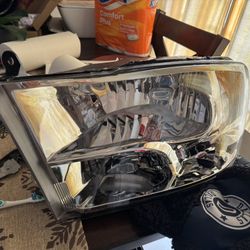 2009-2018 ram headlight