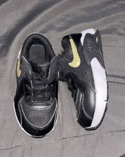 Girl Nike