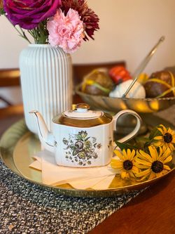 Vintage Arthur Wood teapot