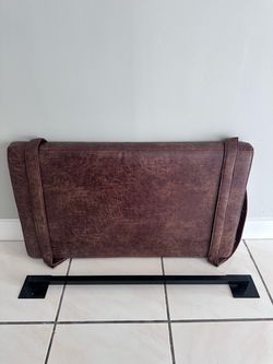 Twin mounted head board