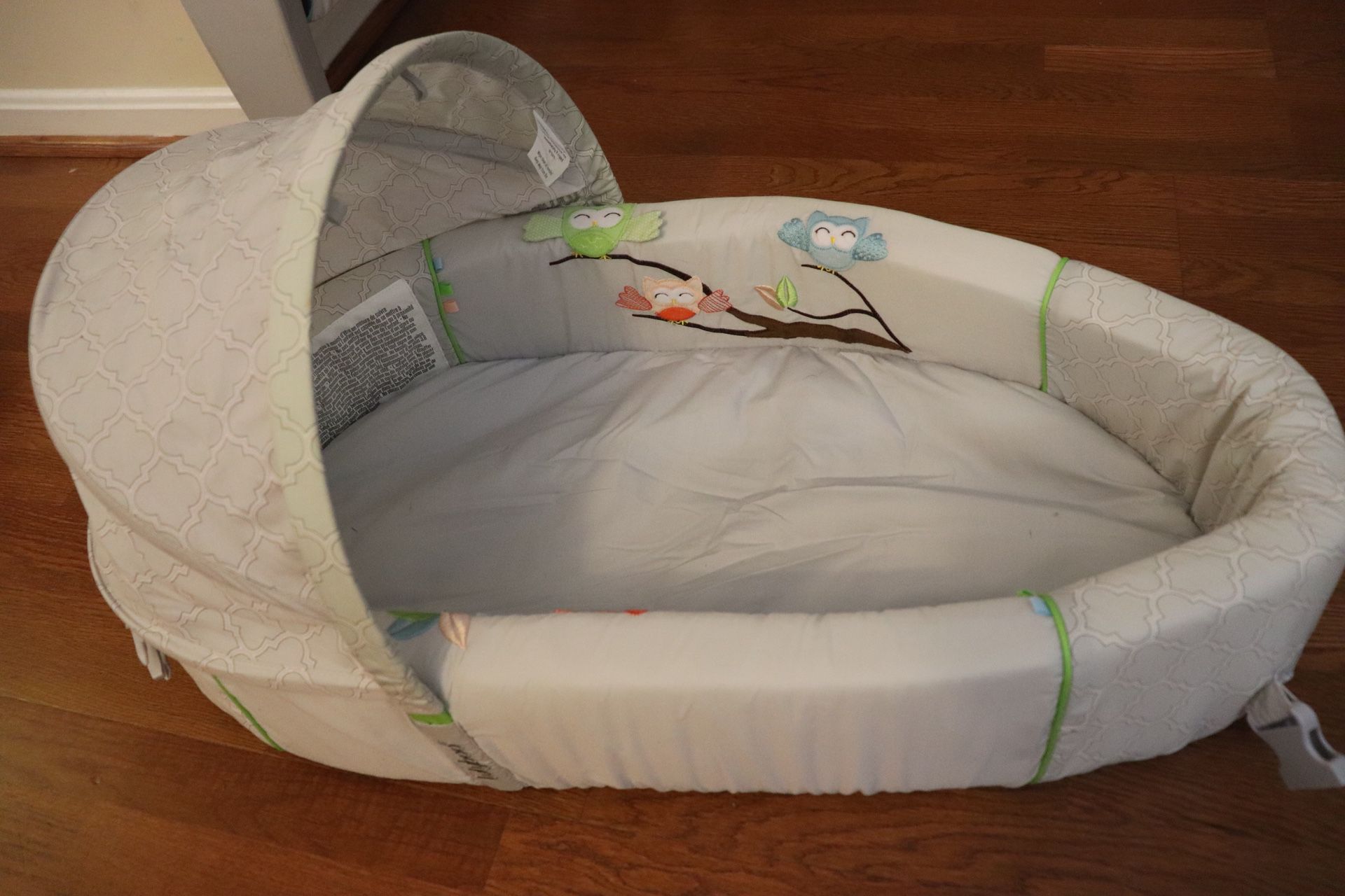 Lulyboo Owl Bassinet to-go Premium Travel Bed