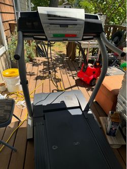 Treadmill electric with incline and two fans