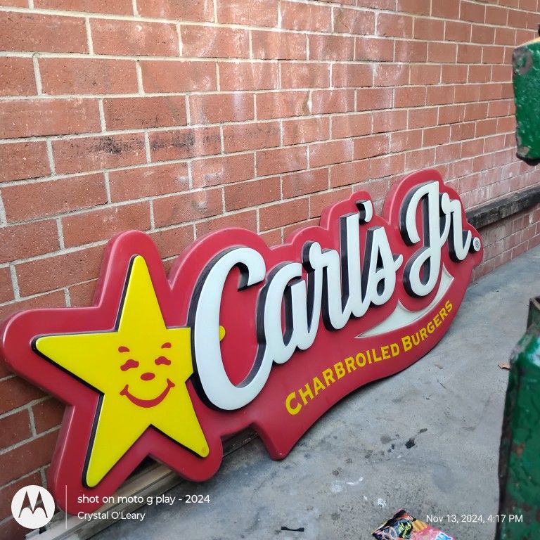 8ft Lighted Carl's Jr Sign for Sale in San Dimas, CA - OfferUp