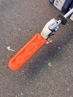 Pole Saw Husquvarna 40volt New!!!! Multi Tool New Battery And Charger!! 