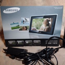 Samsung 10" 1Gb Mini Monitor 
