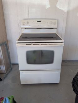 White Maytag Stove