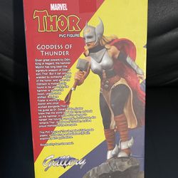 Thor Goddess Of Thunder Diamond Select Toys