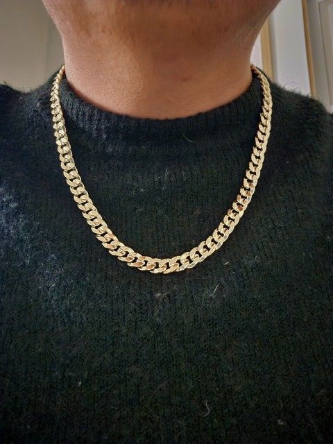 18k Cuban Link Chain 9mm