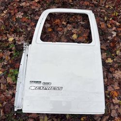 1 CHEVROLET EXPRESS GMC SAVANNA OEM REAR TAILGATE BACK DOOR LEFT DRIVER WHITE 1 1 2001 2002 2003 2004 2005 2006 2007 2008 20
