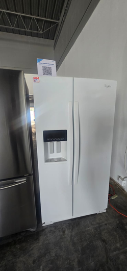 Whirlpool Side‑by‑Side Fridge – White, Ice & Water Dispenser
