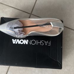 Fashion Nova Shoes Size 10