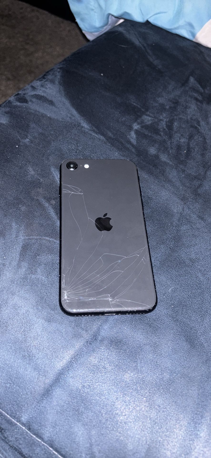 Apple iPhone SE
