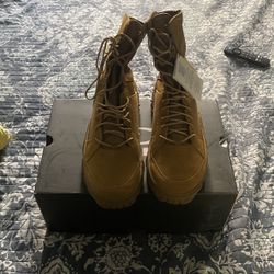 Oakley Boots Size 10 