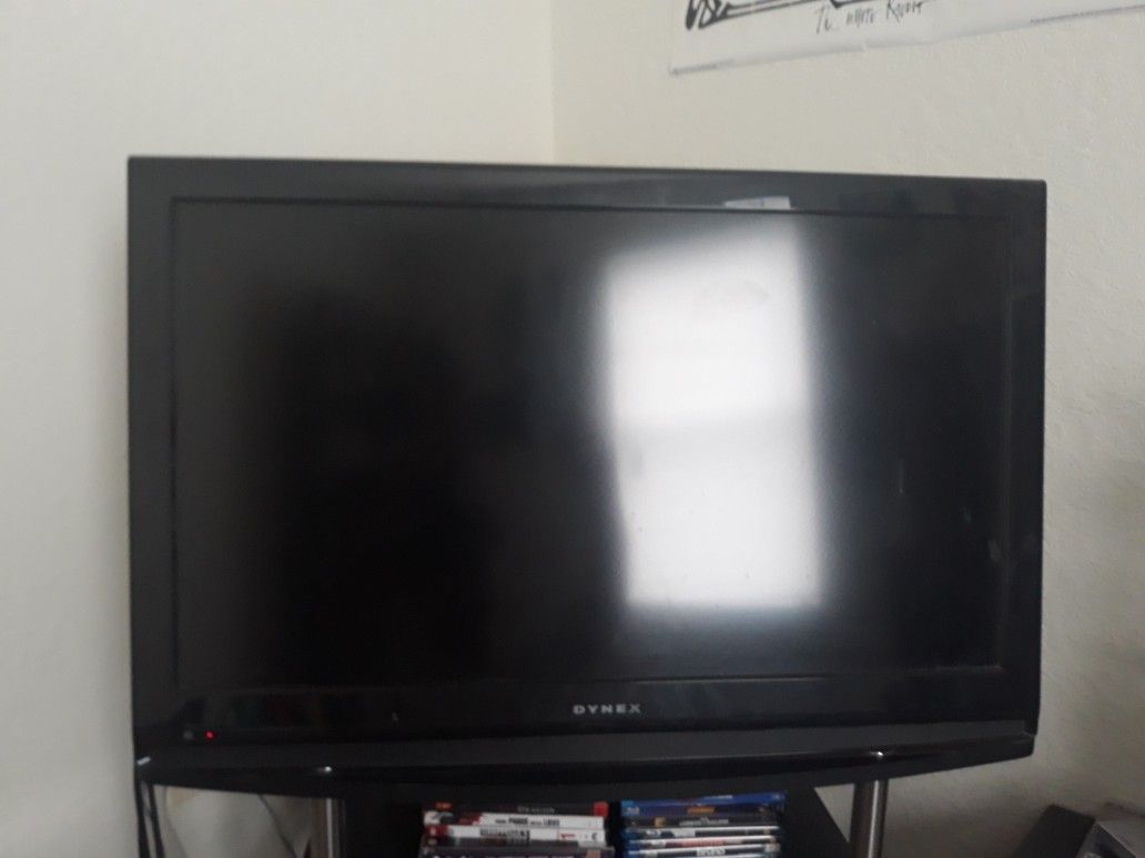 Dynex 32 Inch Flat Screen Tv