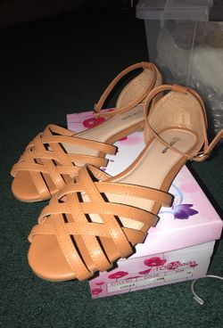 Brand New Tan sandal Flats Size 10