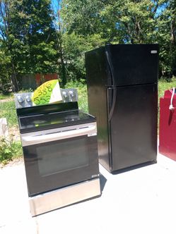 Black fridge & electric stove combo