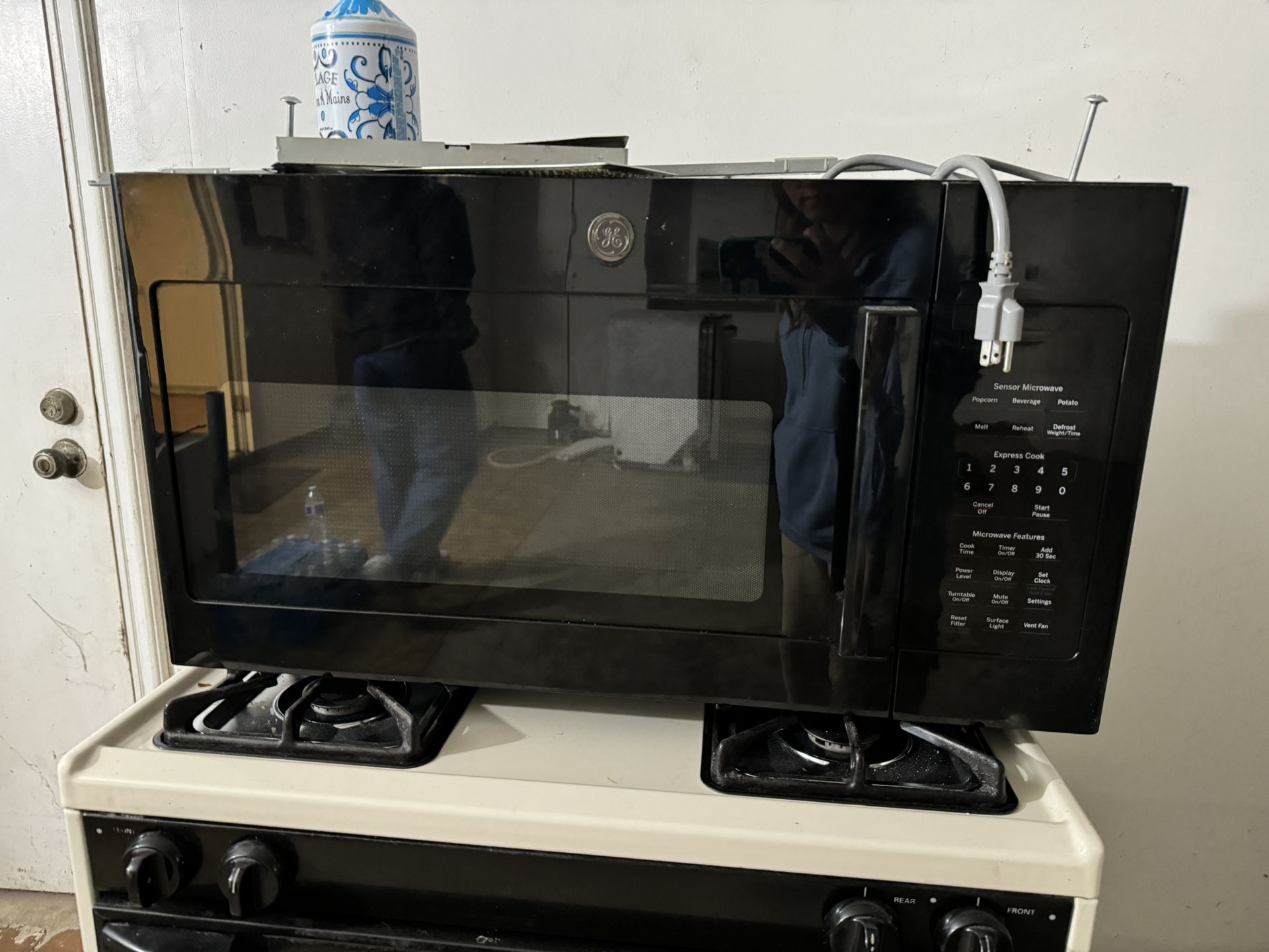 Microwave Hood